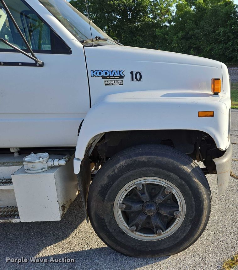 image for item ED2154 1994 Chevrolet Kodiak digger derrick truck