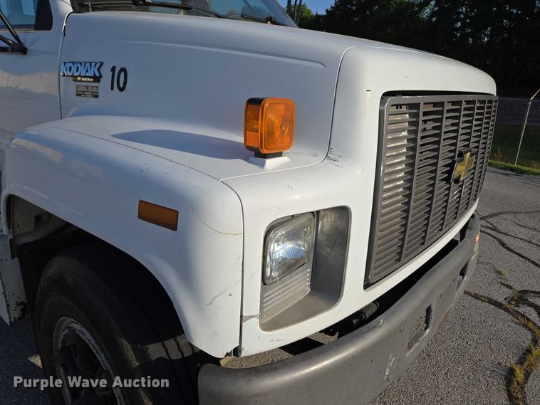 image for item ED2154 1994 Chevrolet Kodiak digger derrick truck