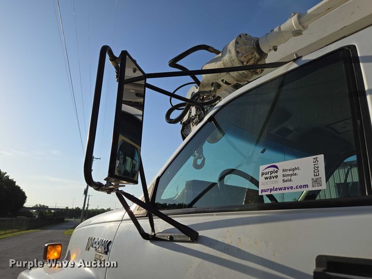 image for item ED2154 1994 Chevrolet Kodiak digger derrick truck