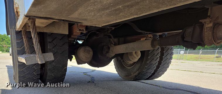 image for item ED2154 1994 Chevrolet Kodiak digger derrick truck