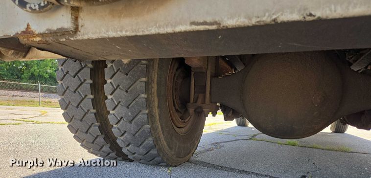 image for item ED2154 1994 Chevrolet Kodiak digger derrick truck