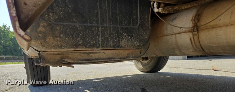 image for item ED2154 1994 Chevrolet Kodiak digger derrick truck