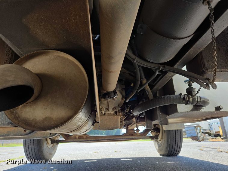 image for item ED2154 1994 Chevrolet Kodiak digger derrick truck