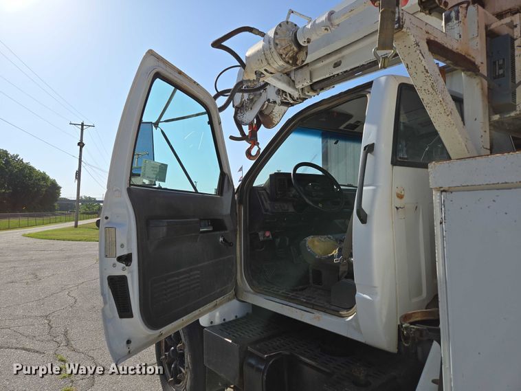 image for item ED2154 1994 Chevrolet Kodiak digger derrick truck