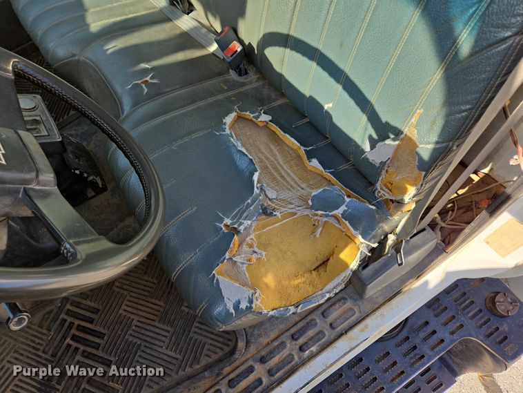 image for item ED2154 1994 Chevrolet Kodiak digger derrick truck