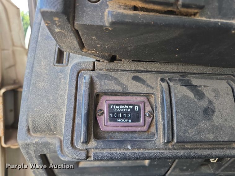 image for item ED2154 1994 Chevrolet Kodiak digger derrick truck