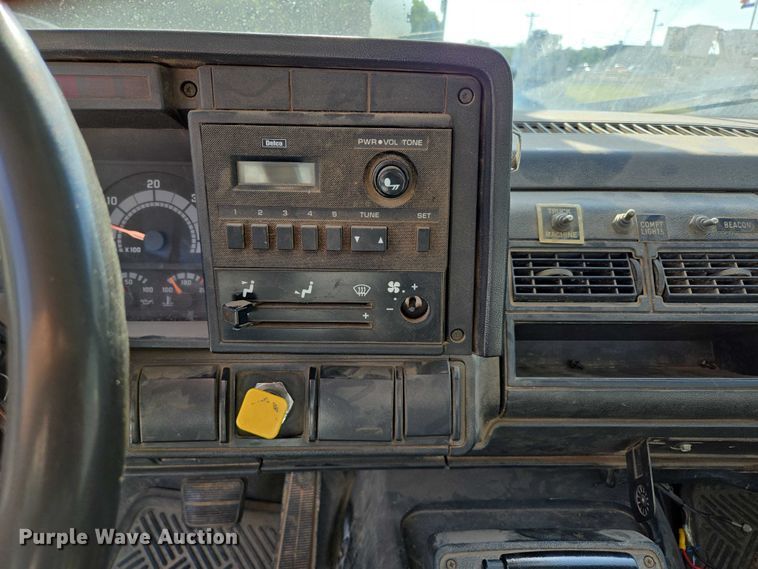 image for item ED2154 1994 Chevrolet Kodiak digger derrick truck