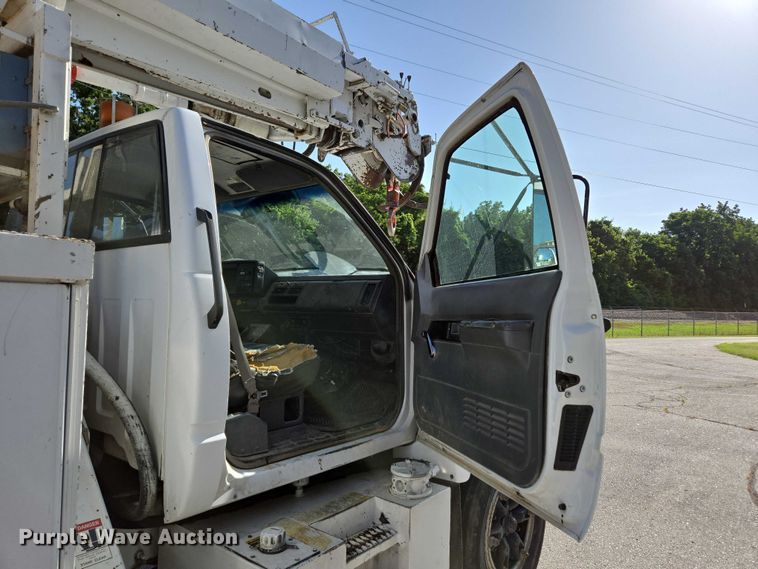 image for item ED2154 1994 Chevrolet Kodiak digger derrick truck