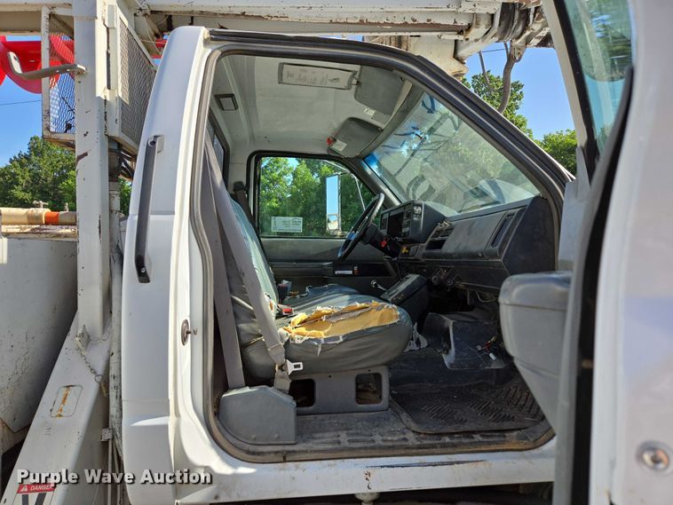 image for item ED2154 1994 Chevrolet Kodiak digger derrick truck
