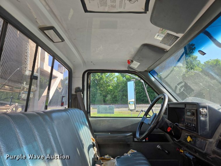 image for item ED2154 1994 Chevrolet Kodiak digger derrick truck