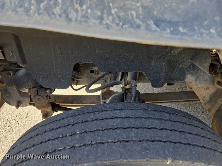 image for item ED2154 1994 Chevrolet Kodiak digger derrick truck