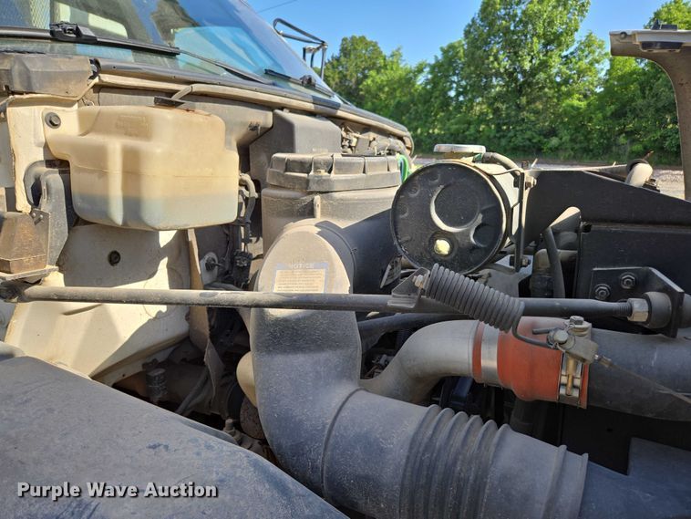 image for item ED2154 1994 Chevrolet Kodiak digger derrick truck