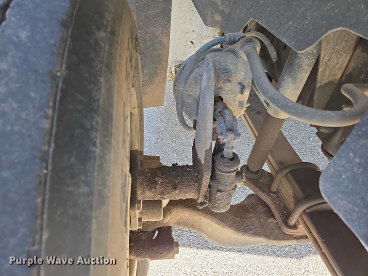 image for item ED2154 1994 Chevrolet Kodiak digger derrick truck