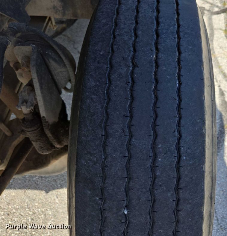 image for item ED2154 1994 Chevrolet Kodiak digger derrick truck