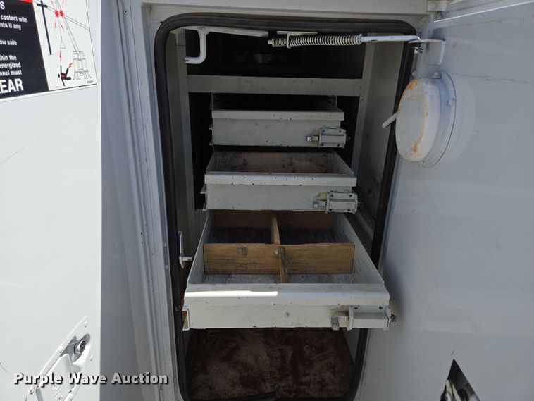 image for item ED2155 2009 Freightliner Business Class M2 digger derrick truck