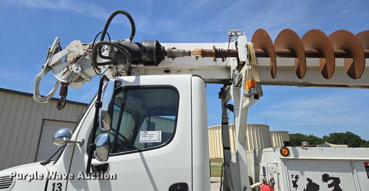 image for item ED2155 2009 Freightliner Business Class M2 digger derrick truck