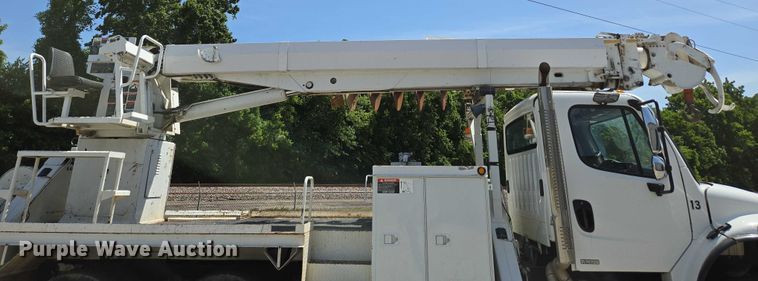 image for item ED2155 2009 Freightliner Business Class M2 digger derrick truck