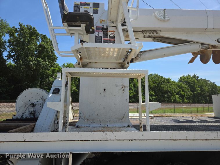 image for item ED2155 2009 Freightliner Business Class M2 digger derrick truck