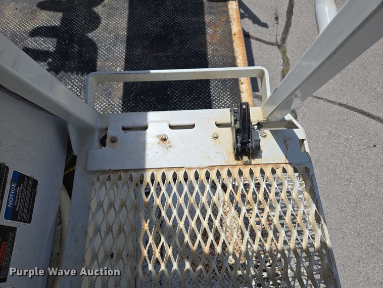 image for item ED2155 2009 Freightliner Business Class M2 digger derrick truck