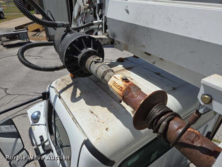 image for item ED2155 2009 Freightliner Business Class M2 digger derrick truck