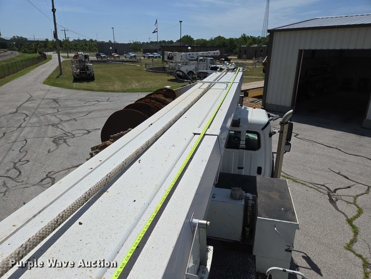 image for item ED2155 2009 Freightliner Business Class M2 digger derrick truck