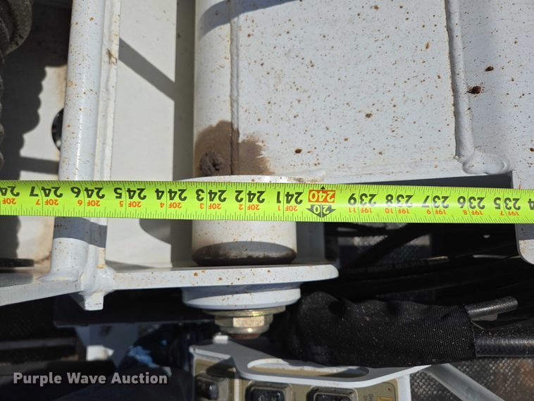 image for item ED2155 2009 Freightliner Business Class M2 digger derrick truck