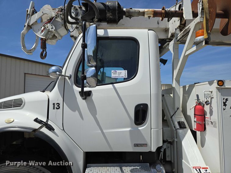 image for item ED2155 2009 Freightliner Business Class M2 digger derrick truck