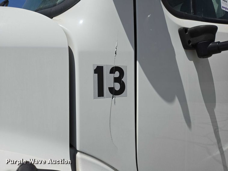 image for item ED2155 2009 Freightliner Business Class M2 digger derrick truck