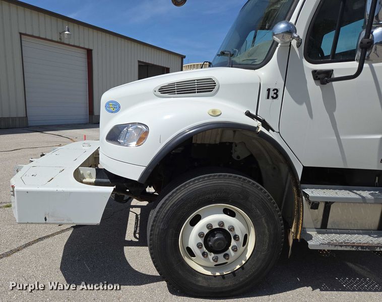 image for item ED2155 2009 Freightliner Business Class M2 digger derrick truck