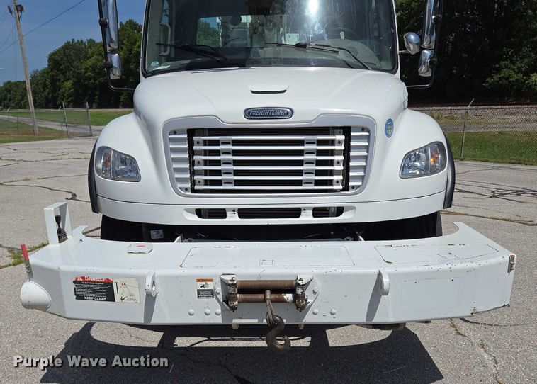 image for item ED2155 2009 Freightliner Business Class M2 digger derrick truck