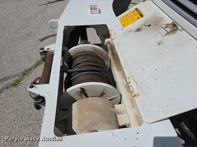 image for item ED2155 2009 Freightliner Business Class M2 digger derrick truck