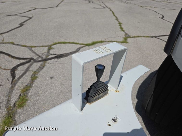 image for item ED2155 2009 Freightliner Business Class M2 digger derrick truck