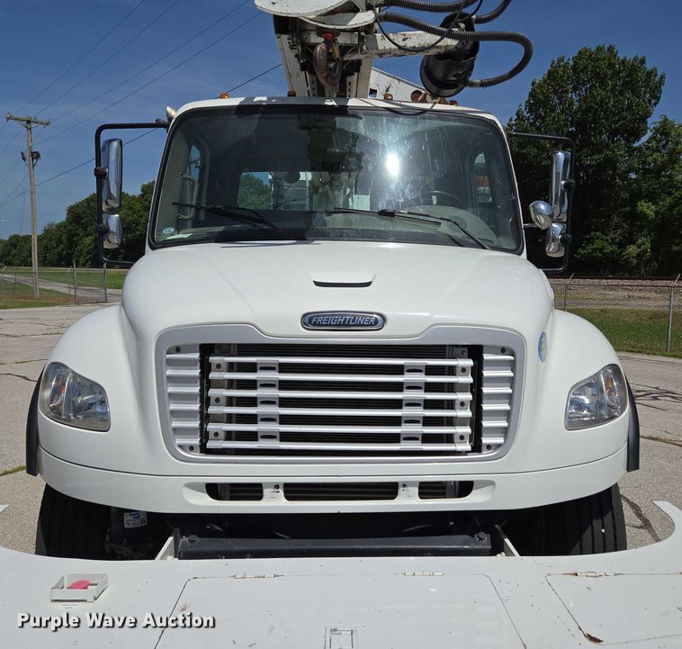 image for item ED2155 2009 Freightliner Business Class M2 digger derrick truck