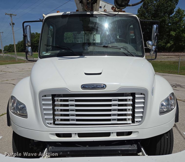 image for item ED2155 2009 Freightliner Business Class M2 digger derrick truck