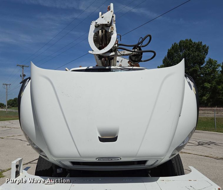 image for item ED2155 2009 Freightliner Business Class M2 digger derrick truck