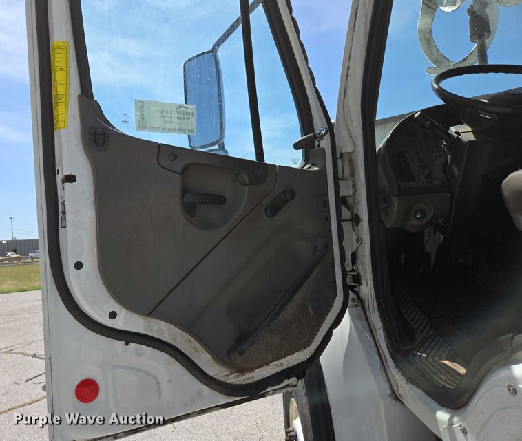 image for item ED2155 2009 Freightliner Business Class M2 digger derrick truck