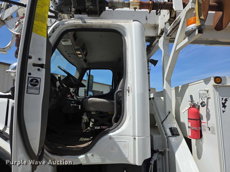 image for item ED2155 2009 Freightliner Business Class M2 digger derrick truck