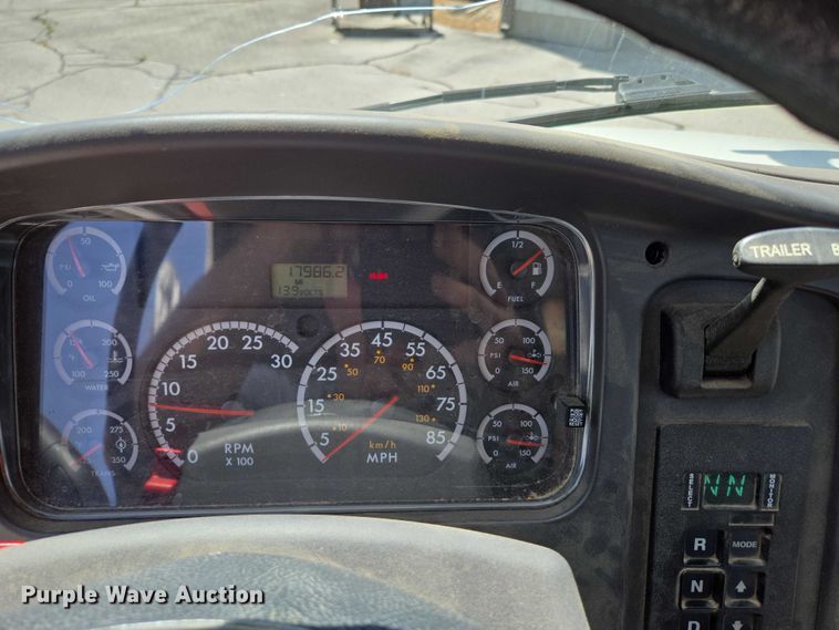 image for item ED2155 2009 Freightliner Business Class M2 digger derrick truck