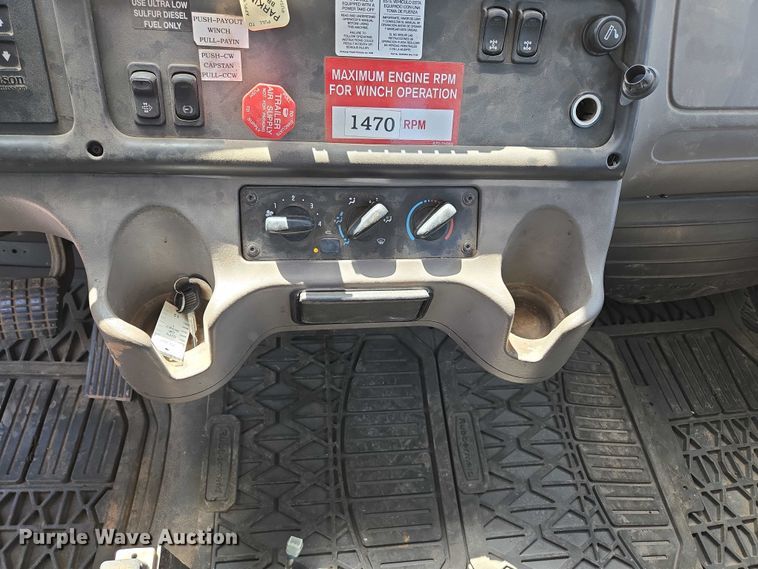 image for item ED2155 2009 Freightliner Business Class M2 digger derrick truck