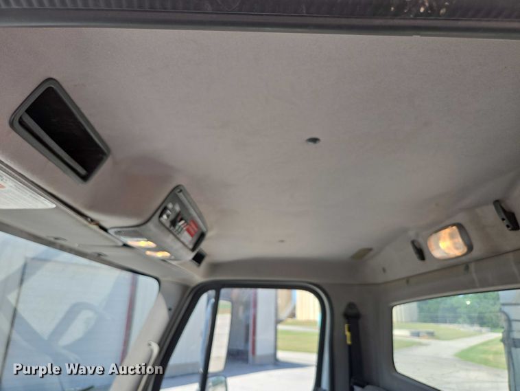 image for item ED2155 2009 Freightliner Business Class M2 digger derrick truck