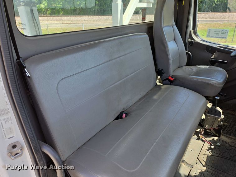 image for item ED2155 2009 Freightliner Business Class M2 digger derrick truck