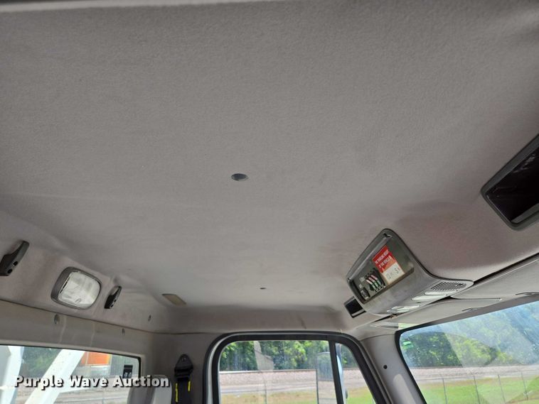 image for item ED2155 2009 Freightliner Business Class M2 digger derrick truck