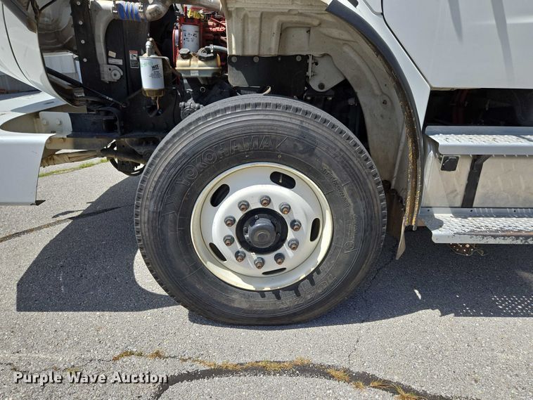 image for item ED2155 2009 Freightliner Business Class M2 digger derrick truck