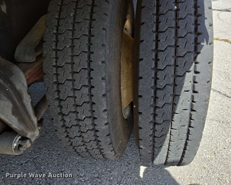 image for item ED2155 2009 Freightliner Business Class M2 digger derrick truck