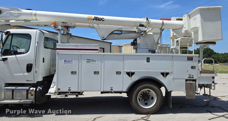 image for item ED2156 2011 Freightliner Business Class M2 bucket truck