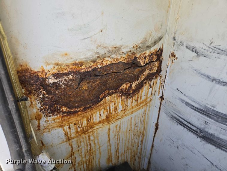 image for item ED2156 2011 Freightliner Business Class M2 bucket truck