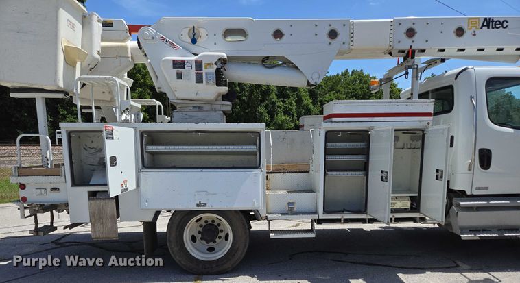 image for item ED2156 2011 Freightliner Business Class M2 bucket truck