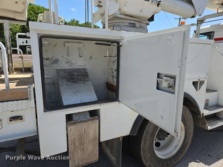 image for item ED2156 2011 Freightliner Business Class M2 bucket truck