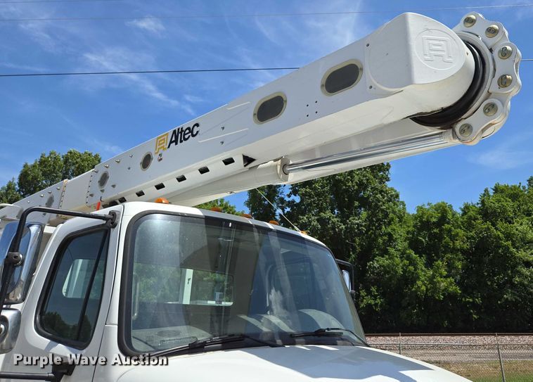 image for item ED2156 2011 Freightliner Business Class M2 bucket truck
