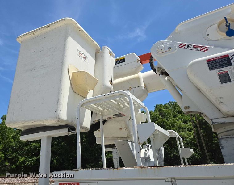 image for item ED2156 2011 Freightliner Business Class M2 bucket truck